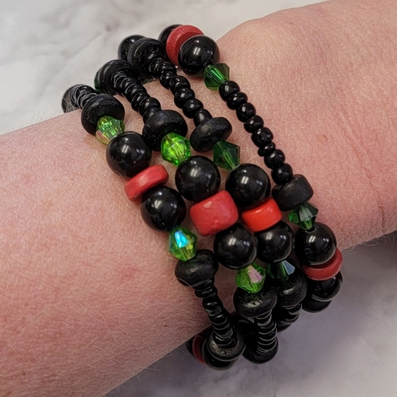 Beaded Coil Wrap Bracelet Black Red Green‎ Boho Retro Handmade Costume Jewelry - Picture 1 of 5